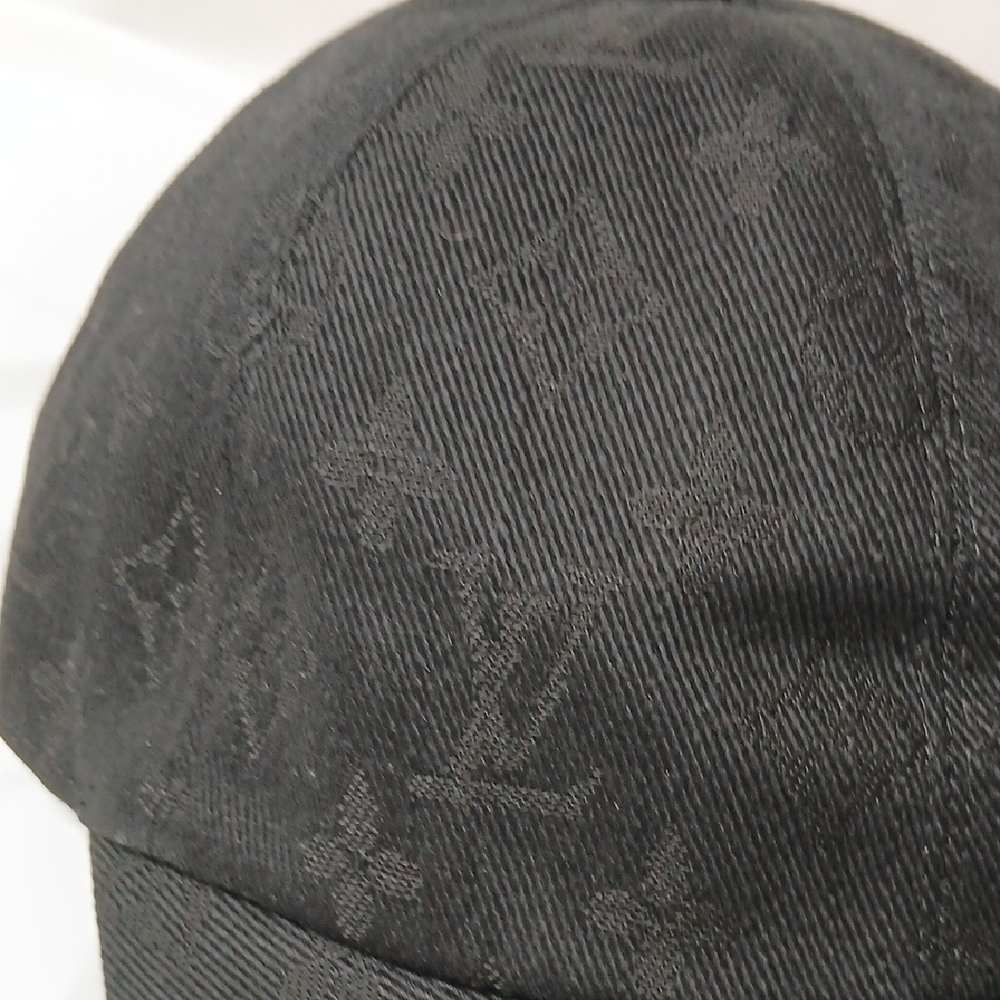 Louis Vuitton Black Monogram Cap - Picture 3 of 8